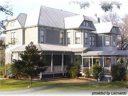 Inn On The Creek Salado Exterior photo