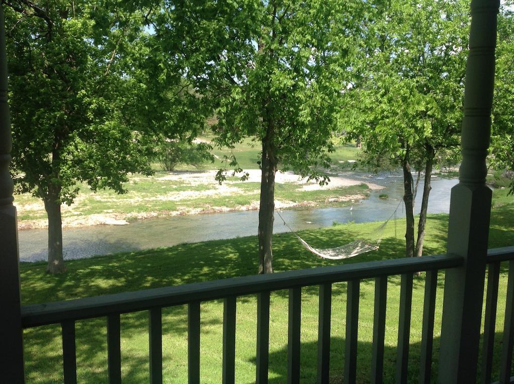 Inn On The Creek Salado Exterior photo